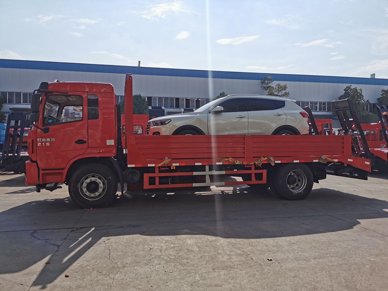 上汽紅巖單橋平板車(chē)