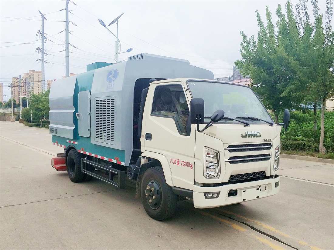 5噸后置吸塵車-程力江鈴國六后置5方吸塵車廠家價(jià)格